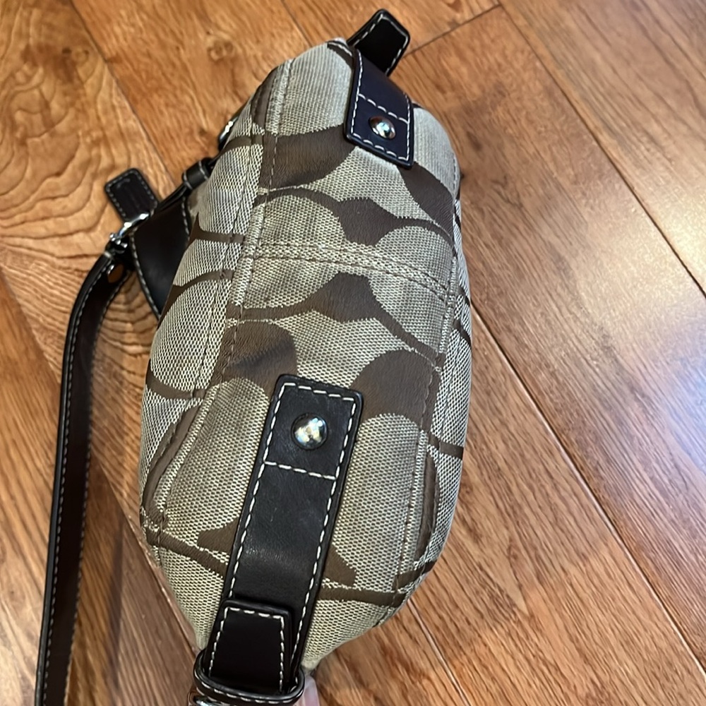 Coach Authentic hobo. - Picture 5 of 6